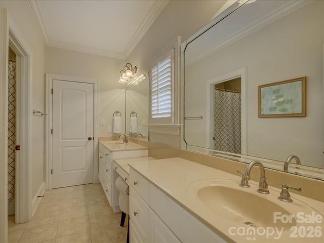 5060 Carmel Road, Charlotte, NC 28226