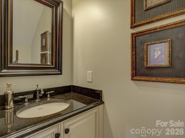 5060 Carmel Road, Charlotte, NC 28226