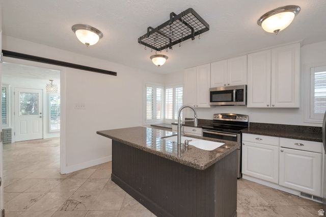 1911 E STRATFORD AVE, Salt Lake City, UT 84106