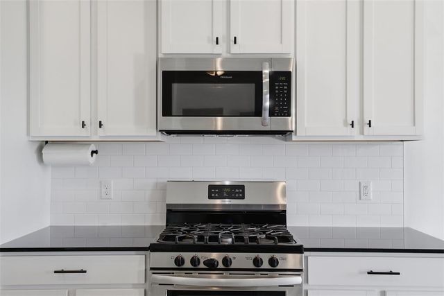 9005 NW 121st Terrace, Yukon, OK 73099