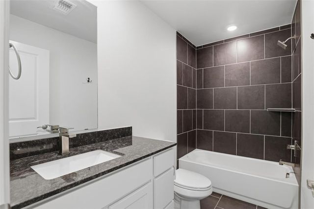 9005 NW 121st Terrace, Yukon, OK 73099
