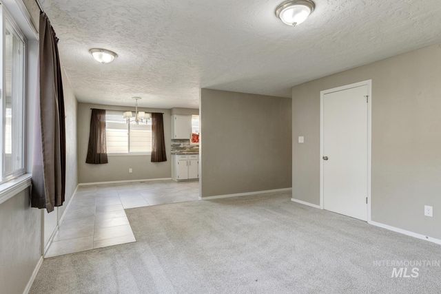 390 N. Cleveland, Kuna, ID 83634