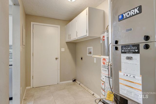 390 N. Cleveland, Kuna, ID 83634