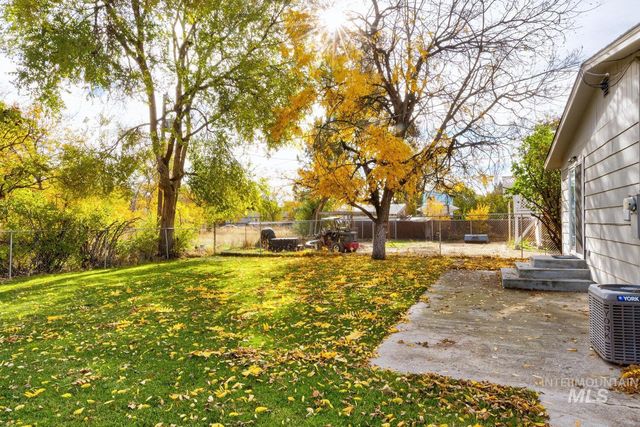 390 N. Cleveland, Kuna, ID 83634