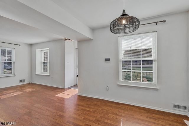 81 Almond Dr, Franklin Twp., NJ 08873