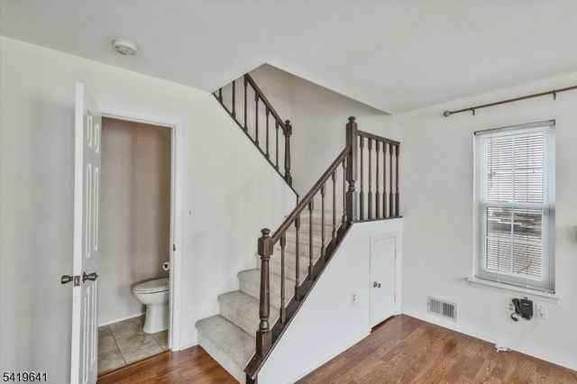 81 Almond Dr, Franklin Twp., NJ 08873