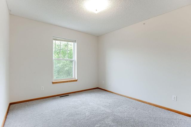 5040 Holly Lane N 3, Plymouth, MN 55446