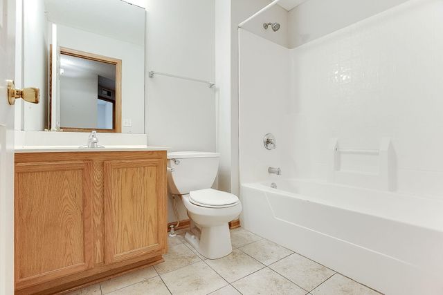 5040 Holly Lane N 3, Plymouth, MN 55446