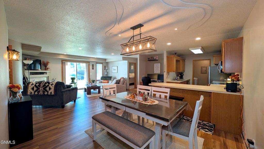 3025 Marina Road SE, Mandan, ND 58554 photo 5