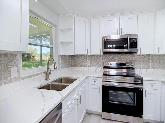 2806 KIMBERLY LANE, Auburndale, FL 33823