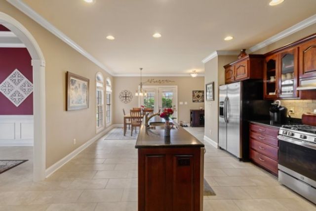 323 Ridgecrest Dr, Winchester, TN 37398