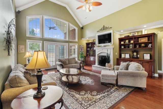 323 Ridgecrest Dr, Winchester, TN 37398