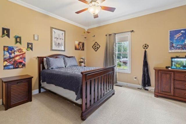 323 Ridgecrest Dr, Winchester, TN 37398