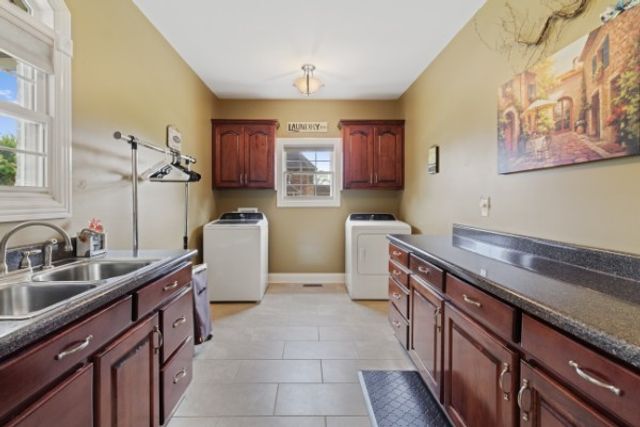 323 Ridgecrest Dr, Winchester, TN 37398