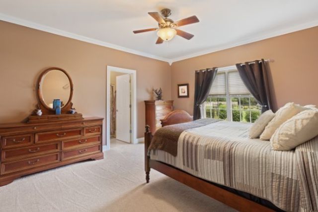 323 Ridgecrest Dr, Winchester, TN 37398