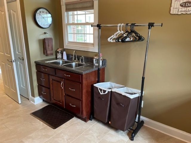 323 Ridgecrest Dr, Winchester, TN 37398