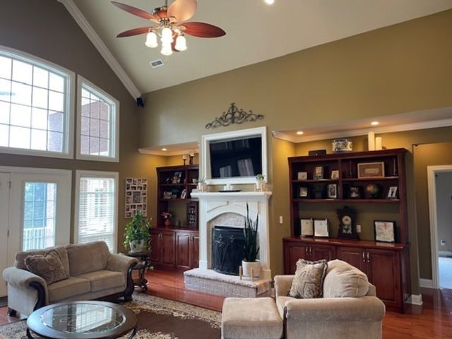 323 Ridgecrest Dr, Winchester, TN 37398