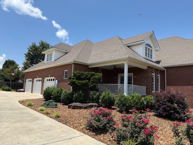323 Ridgecrest Dr, Winchester, TN 37398