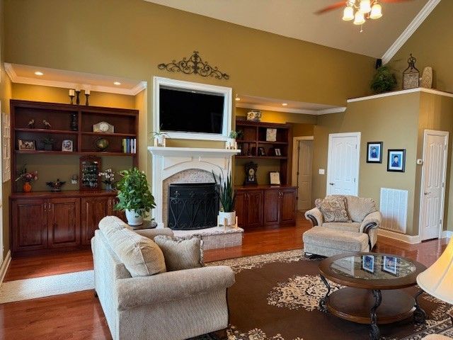 323 Ridgecrest Dr, Winchester, TN 37398