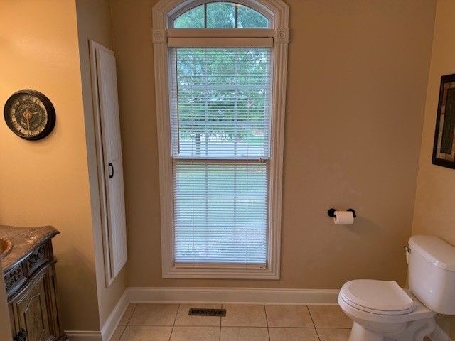 323 Ridgecrest Dr, Winchester, TN 37398