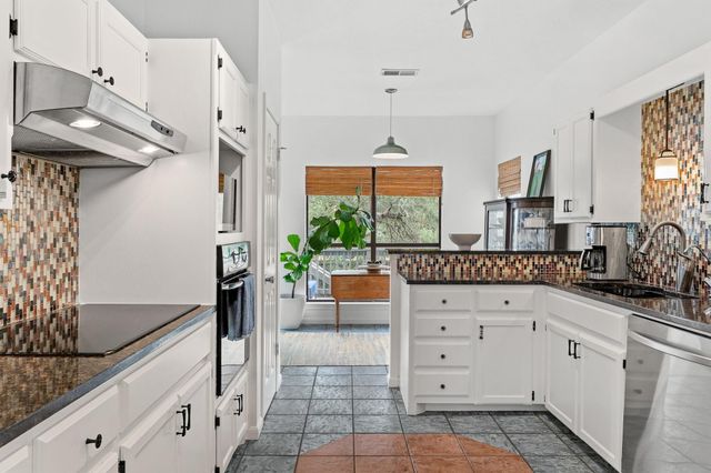 8501 Persimmon GRV, Austin, TX 78737