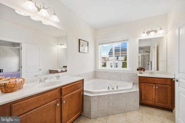 17511 TOBOGGAN LN, Rockville, MD 20855