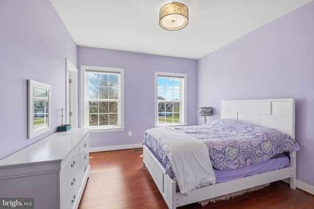 17511 TOBOGGAN LN, Rockville, MD 20855