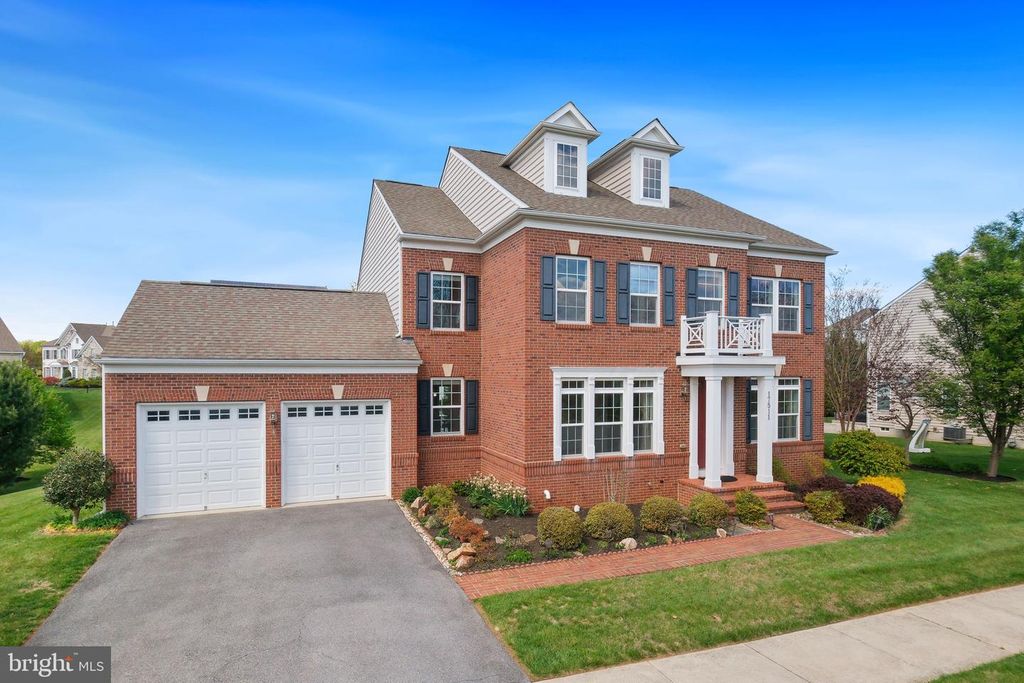 Image 1 of property listing at 17511 TOBOGGAN LN, Rockville, MD 20855
