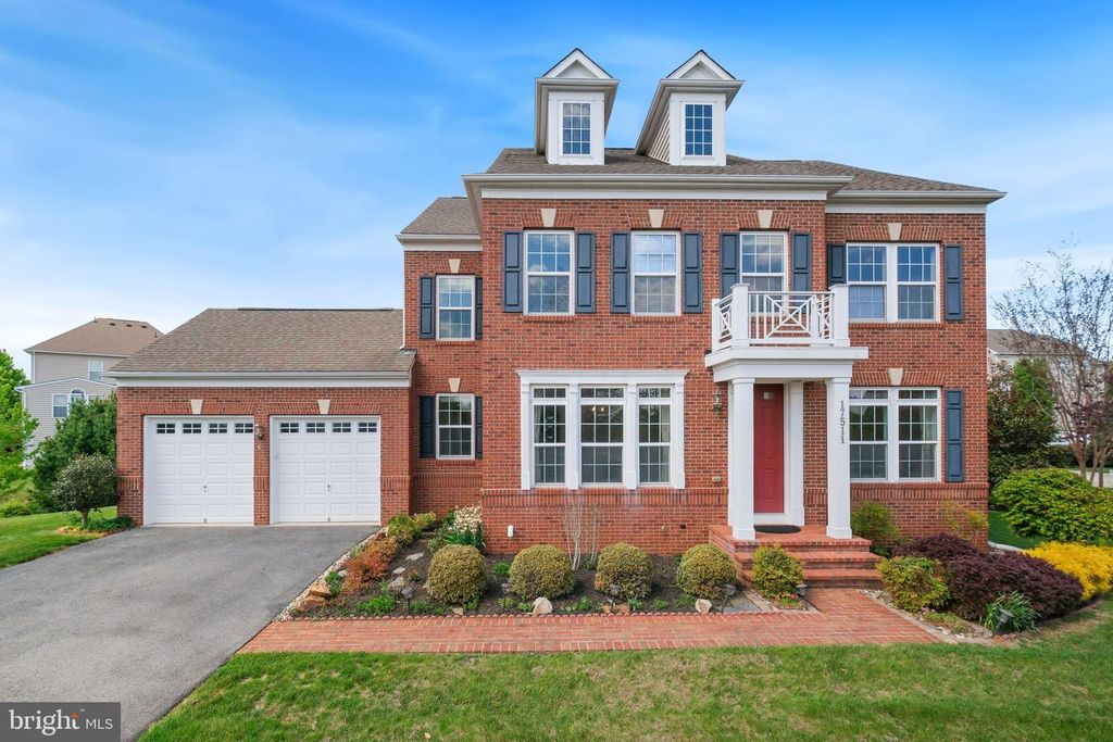 Image 3 of property listing at 17511 TOBOGGAN LN, Rockville, MD 20855