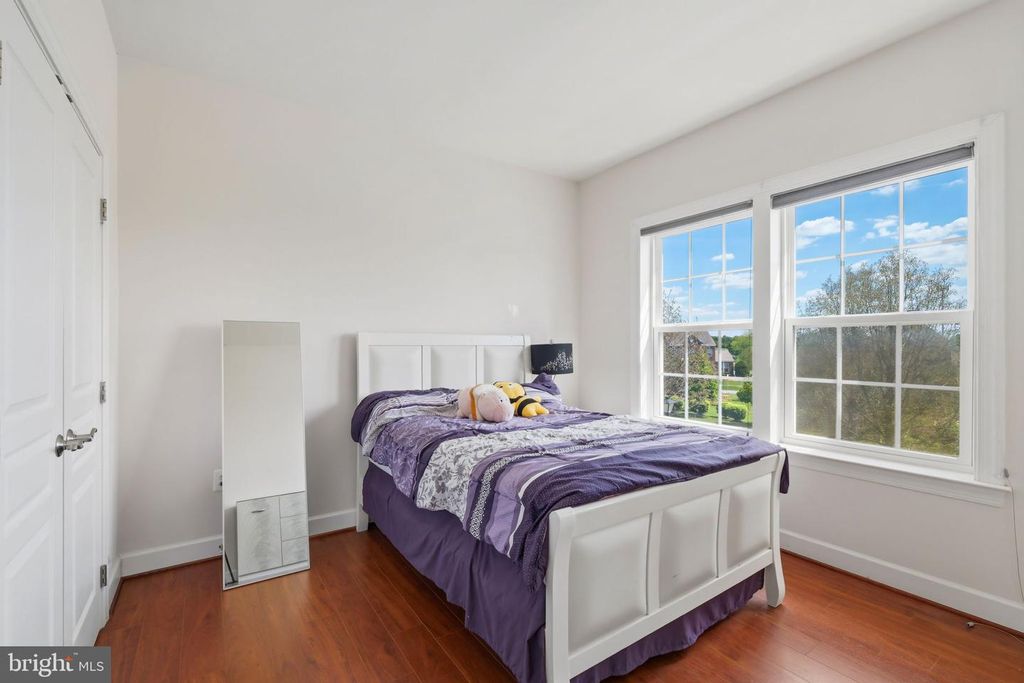 Image 33 of property listing at 17511 TOBOGGAN LN, Rockville, MD 20855