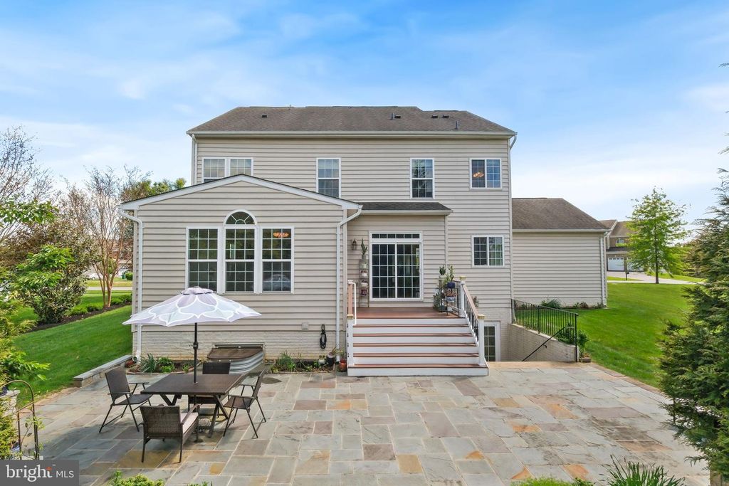 Image 45 of property listing at 17511 TOBOGGAN LN, Rockville, MD 20855