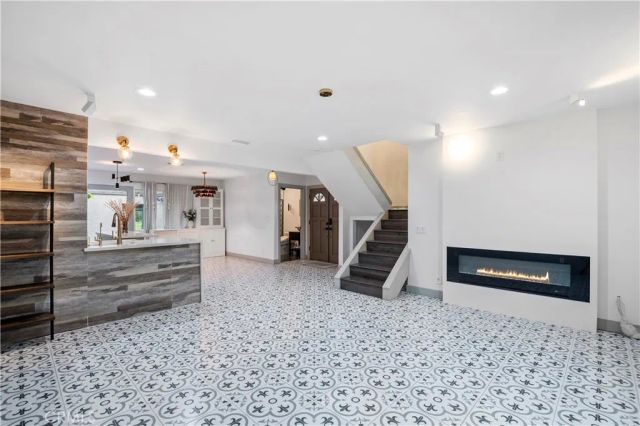 15928 Prell Court, Fountain Valley, CA 92708