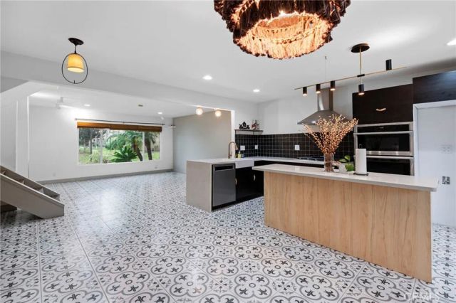 15928 Prell Court, Fountain Valley, CA 92708