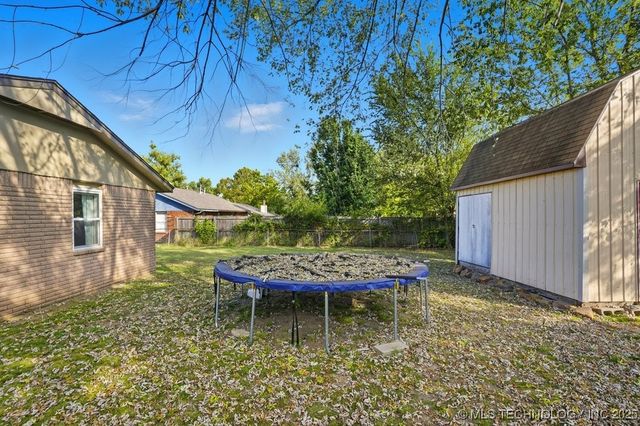 1213 S Maple Place, Broken Arrow, OK 74012