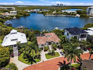 201 San Mateo DR, Bonita Springs, FL 34134