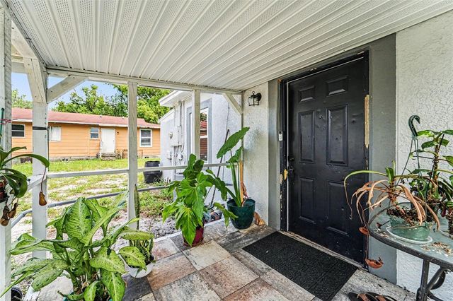 1024 GRANT AVENUE, Mount Dora, FL 32757