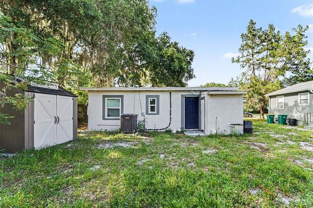 1024 GRANT AVENUE, Mount Dora, FL 32757