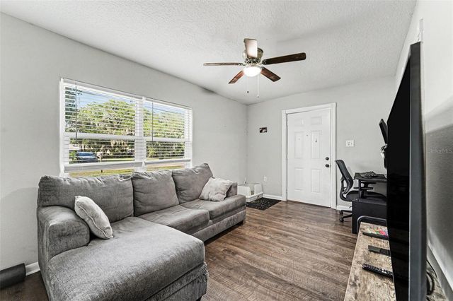 1024 GRANT AVENUE, Mount Dora, FL 32757