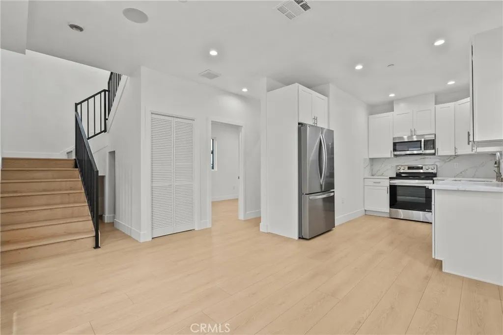 326 Leslie Way, Highland Park, CA 90042
