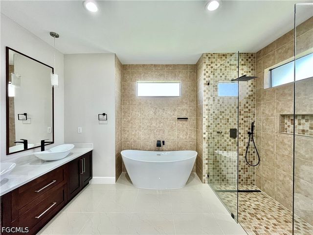 4312 NW 27th LN, Cape Coral, FL 33993