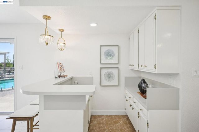 26918 Claiborne Ct, Hayward, CA 94542