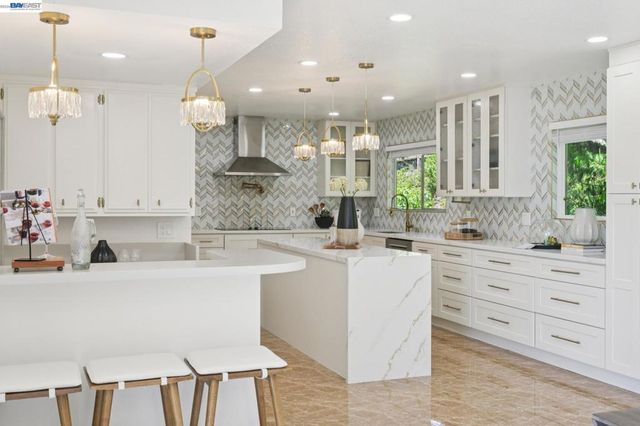26918 Claiborne Ct, Hayward, CA 94542
