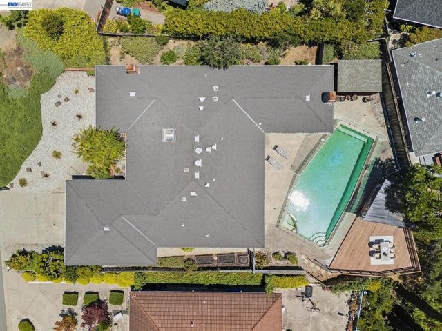 26918 Claiborne Ct, Hayward, CA 94542