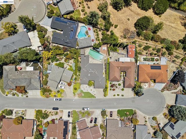 26918 Claiborne Ct, Hayward, CA 94542