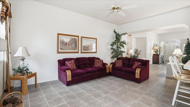 2271 Robert Gabriel Dr, Tracy, CA 95377