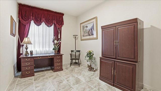 2271 Robert Gabriel Dr, Tracy, CA 95377