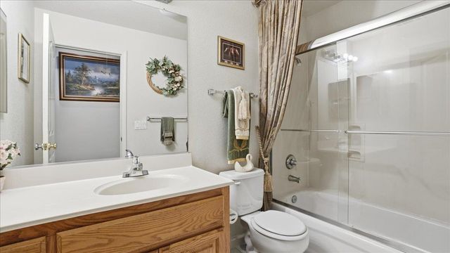 2271 Robert Gabriel Dr, Tracy, CA 95377