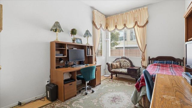 2271 Robert Gabriel Dr, Tracy, CA 95377