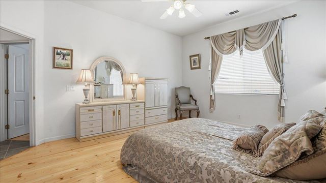 2271 Robert Gabriel Dr, Tracy, CA 95377