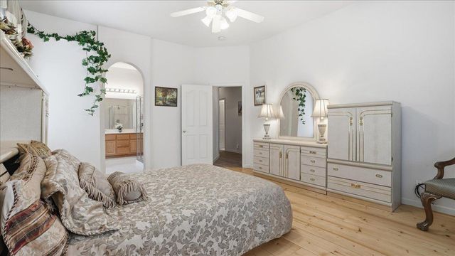 2271 Robert Gabriel Dr, Tracy, CA 95377